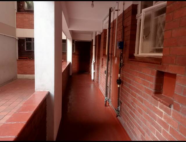 0.5 BEDROOM FLAT FOR SALE IN DURBAN CENTRAL